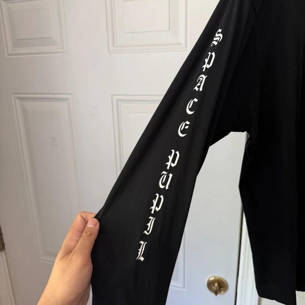 SPACE PUPIL black cotton graphic crew neck long sleeve tee t-shirt